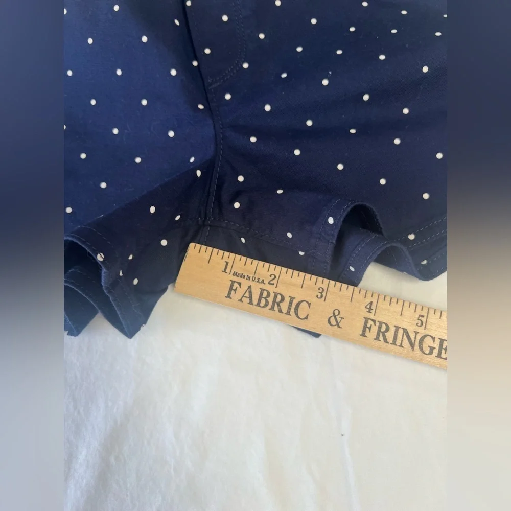 GAP GIRLS NWT NAVY BLUE/WHITE POLKA DOT SHORTS. SMALL. (6-7) looks to run larger